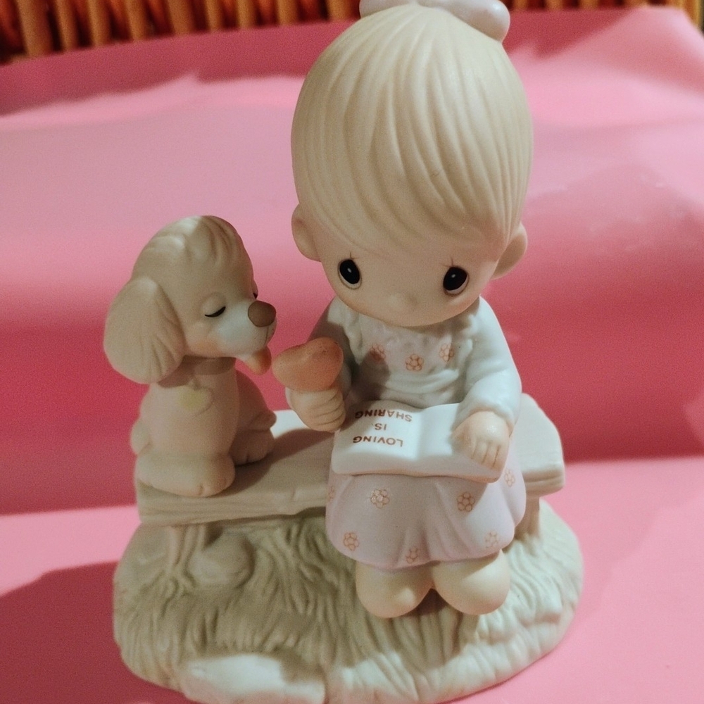 Enesco Loving is Sharing Figurine